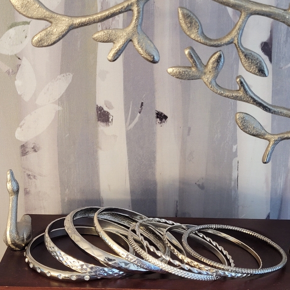 Silver-tone & Rhinestones Bangle Bracelet Bundle (8 Bangle Bracelet Bundle) - Picture 4 of 16